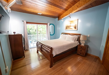 Downstairs Bedroom (#1/2)